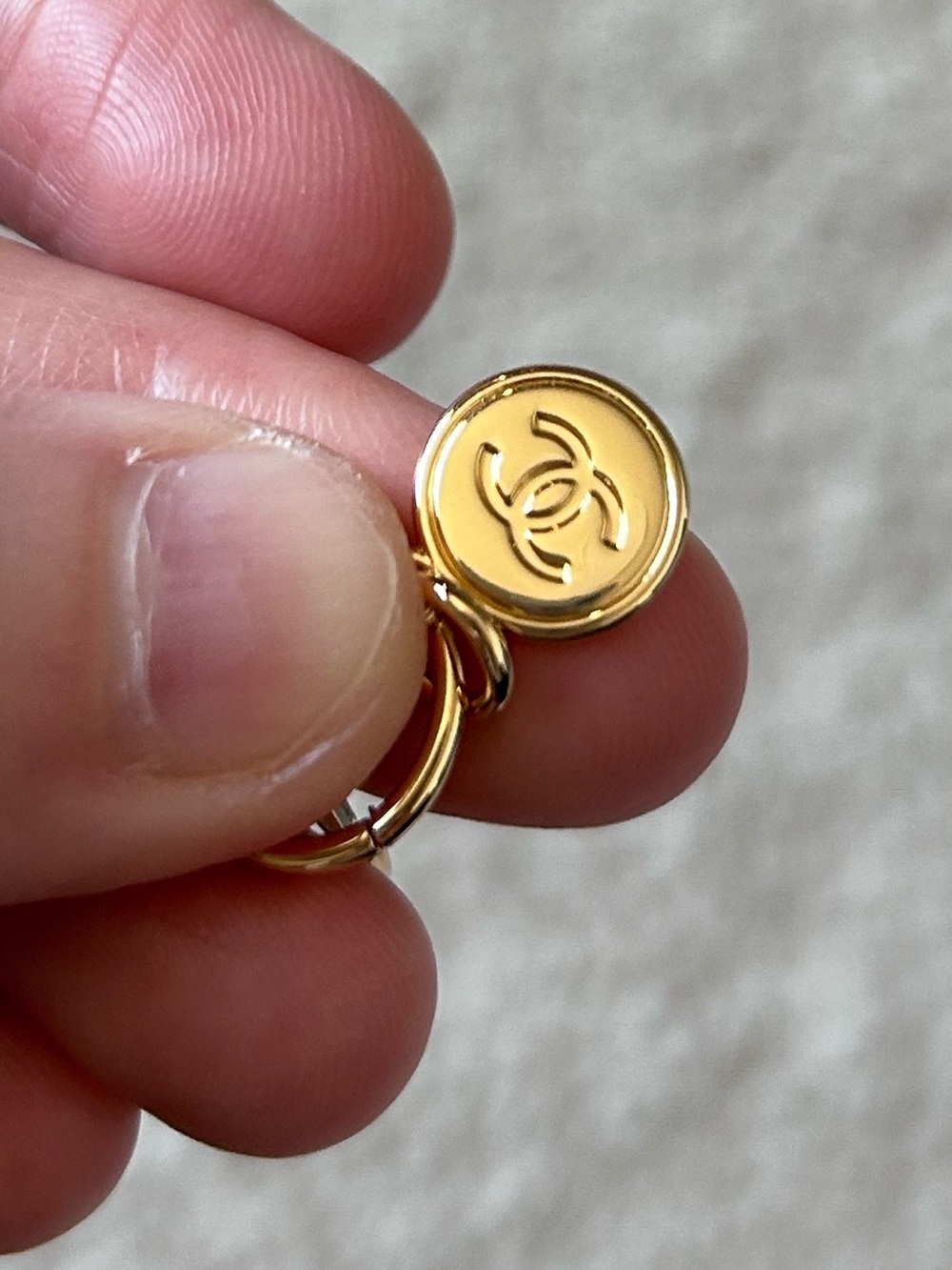 Chanel Beauty 2022 Holiday Novelty Gift Gold-Tone Pendant Charm Set 2 Pcs OS New - Picture 5 of 13